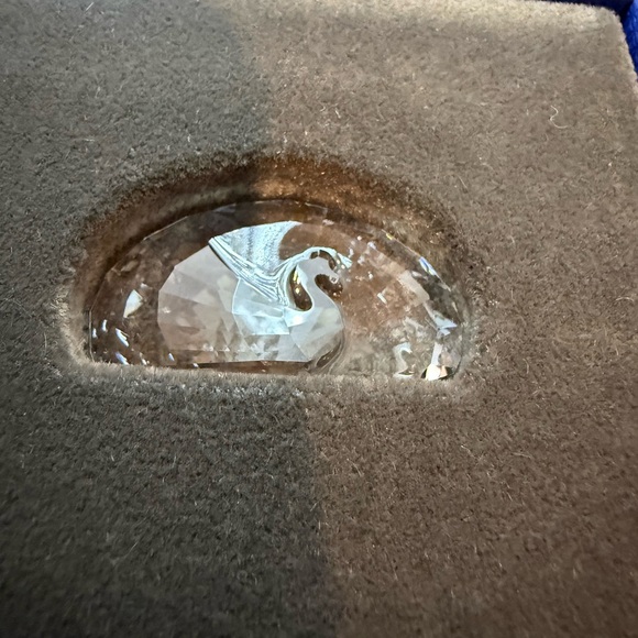 Swarovski Crystal Peacock Paperweight figurine - Picture 5 of 12